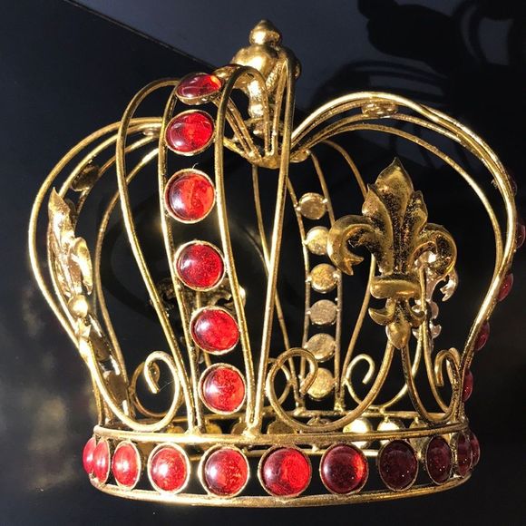 Large Home Decor Gold Crown - Picture 7 of 16